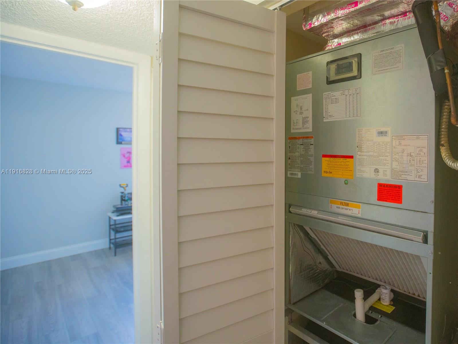 VERSAILLES GARDENS II CON - Residential Lease