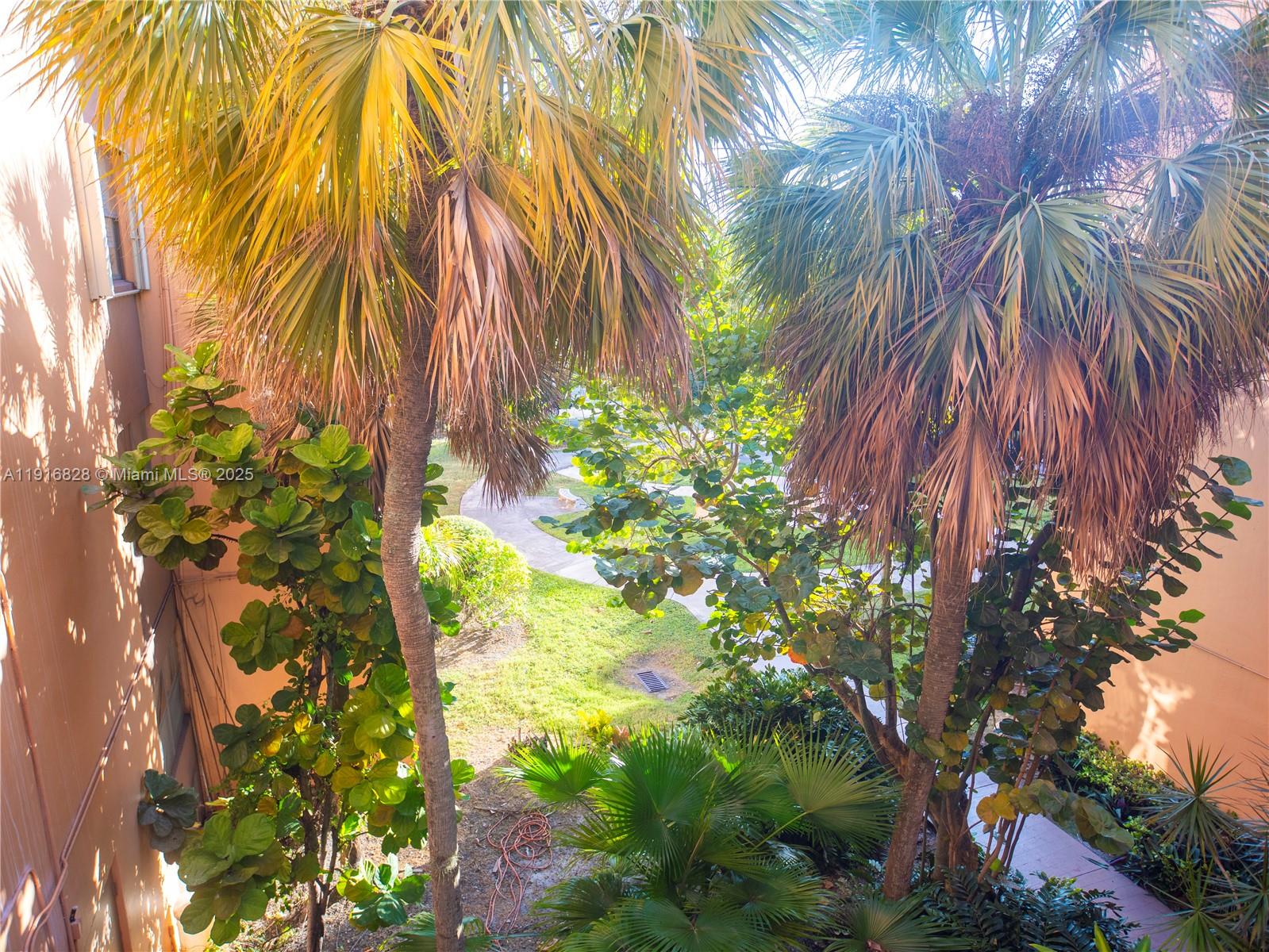 VERSAILLES GARDENS II CON - Residential Lease