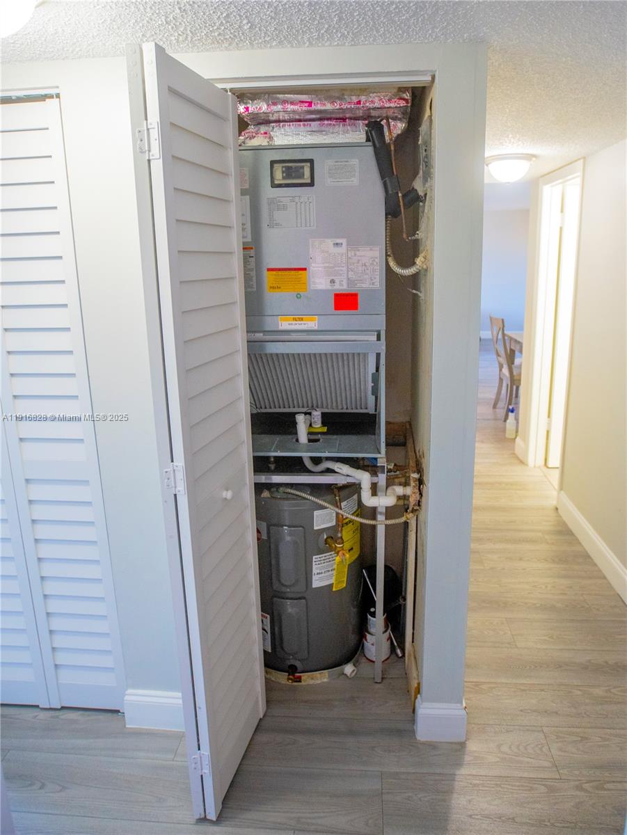 VERSAILLES GARDENS II CON - Residential Lease