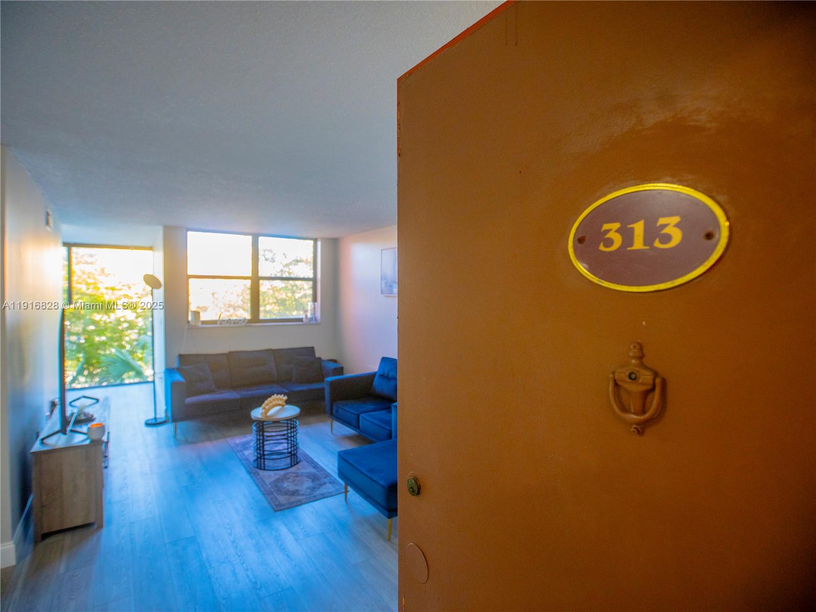 VERSAILLES GARDENS II CON - Residential Lease