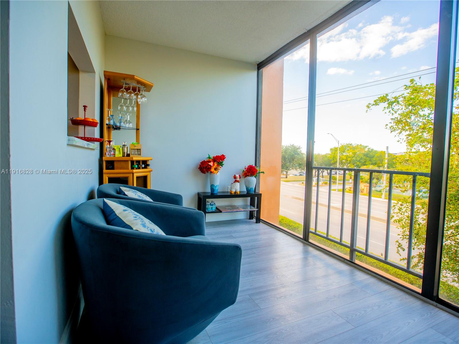 VERSAILLES GARDENS II CON - Residential Lease