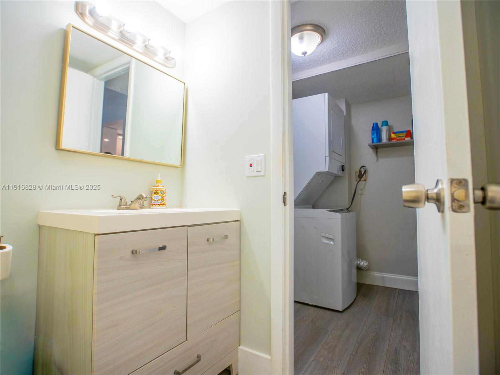 VERSAILLES GARDENS II CON - Residential Lease