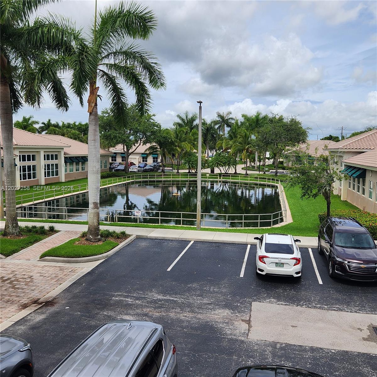 5220 S University Dr 204C