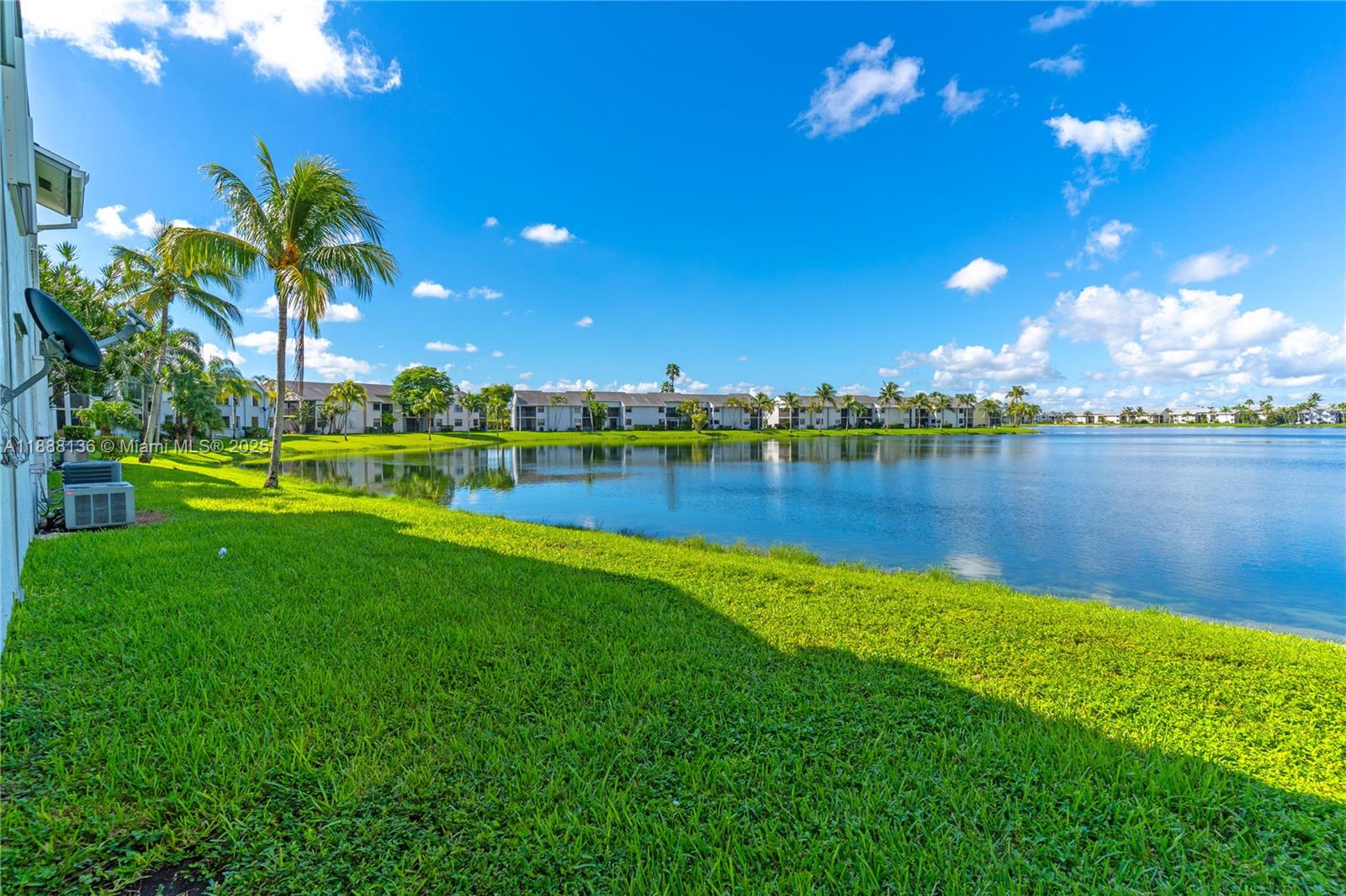 LAKESHORE CONDO #9 - Residential