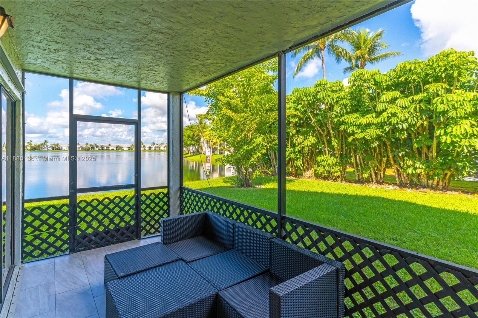 LAKESHORE CONDO #9 - Residential