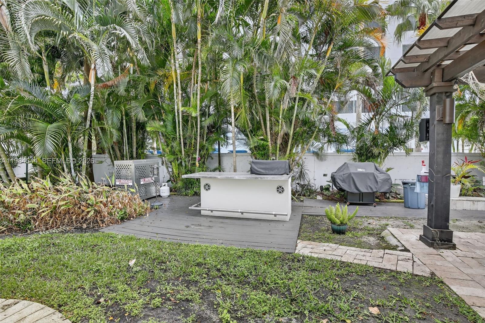 CORAL RIDGE TOWERS CO-OP - Residential