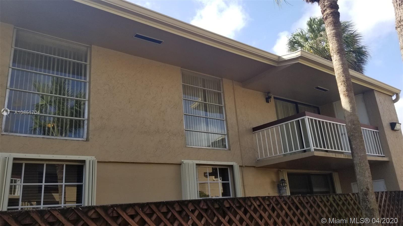 THE MEADOWS LAKE NORTH CO - Residential Lease