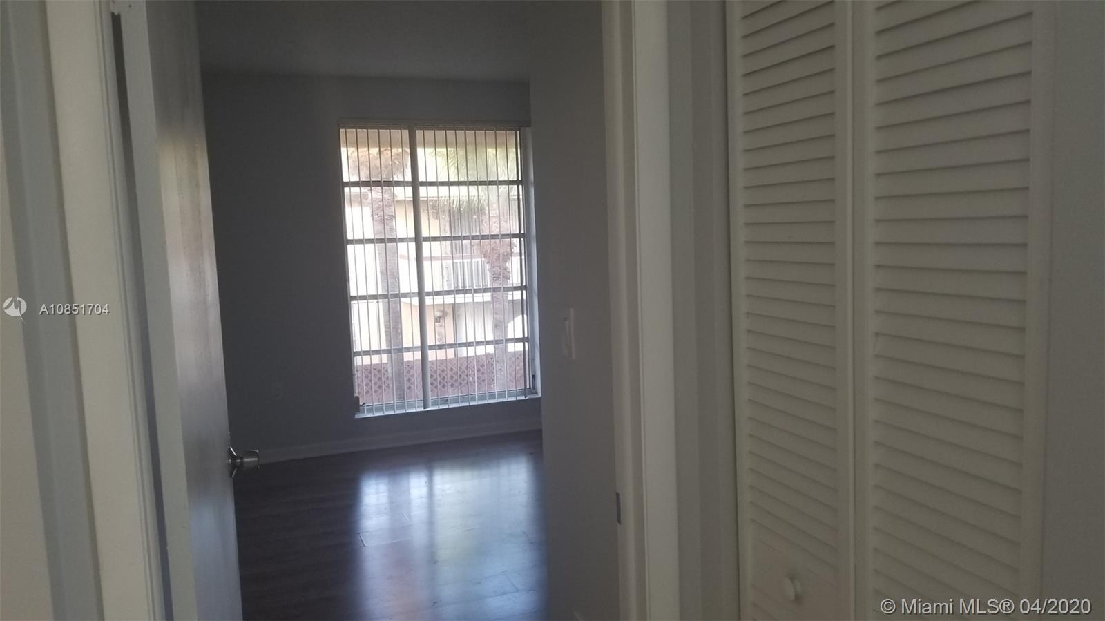 THE MEADOWS LAKE NORTH CO - Residential Lease