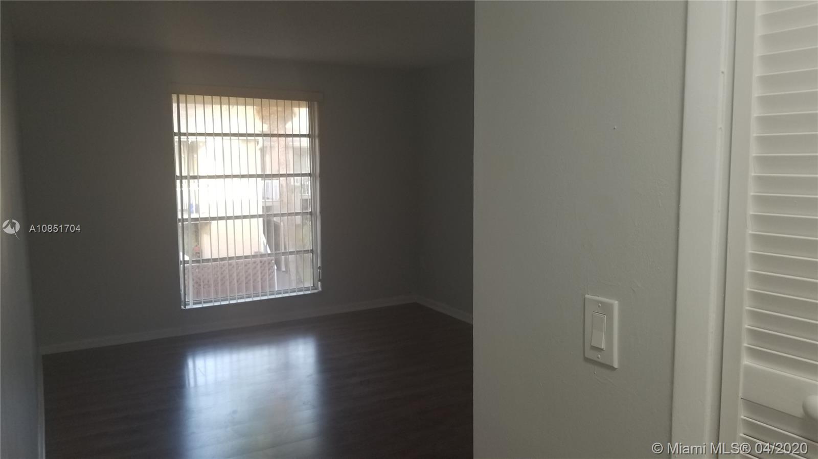 THE MEADOWS LAKE NORTH CO - Residential Lease