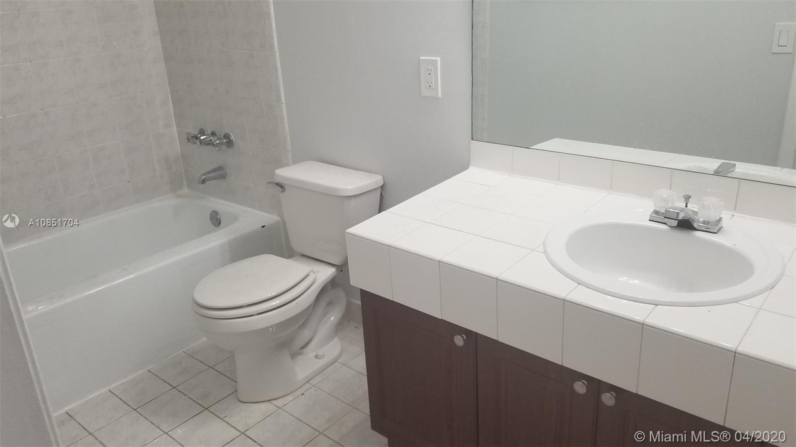 THE MEADOWS LAKE NORTH CO - Residential Lease