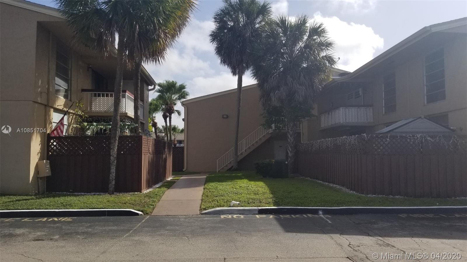 THE MEADOWS LAKE NORTH CO - Residential Lease