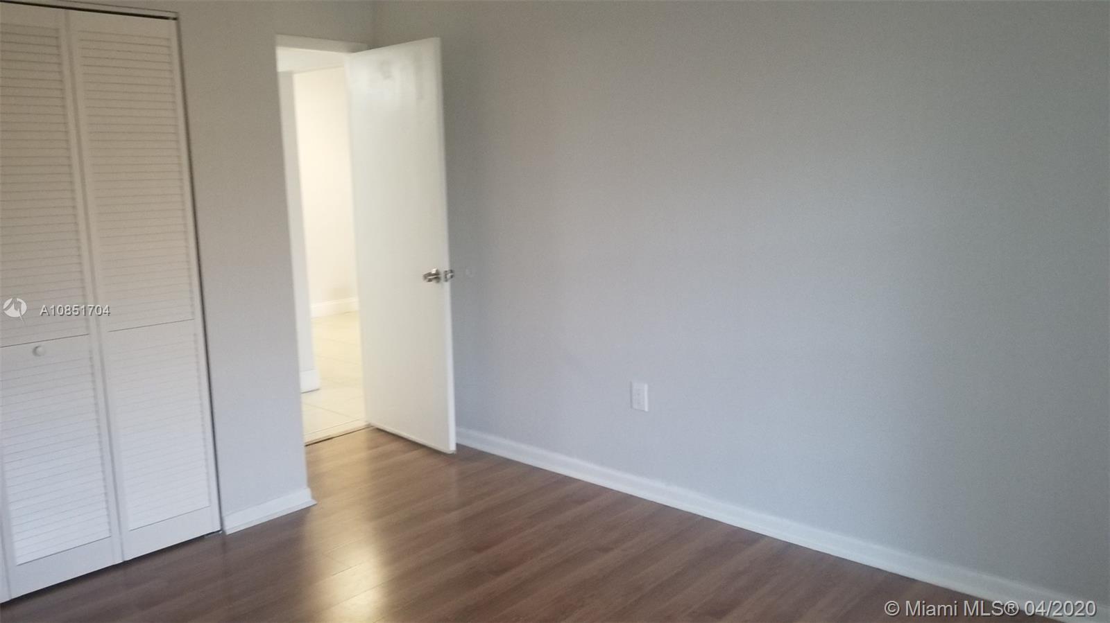THE MEADOWS LAKE NORTH CO - Residential Lease