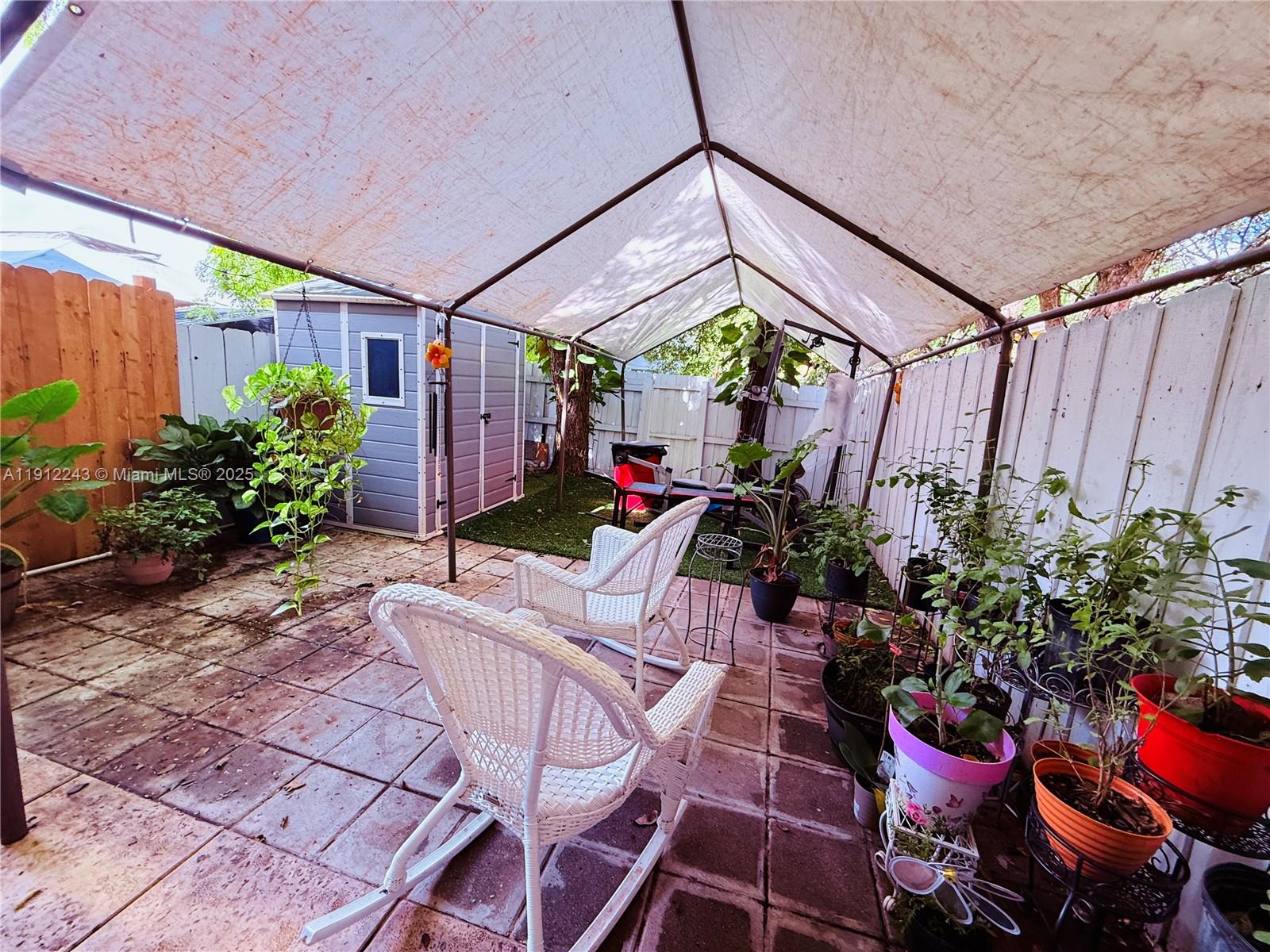 SUPERIOR GARDENS - Residential Lease