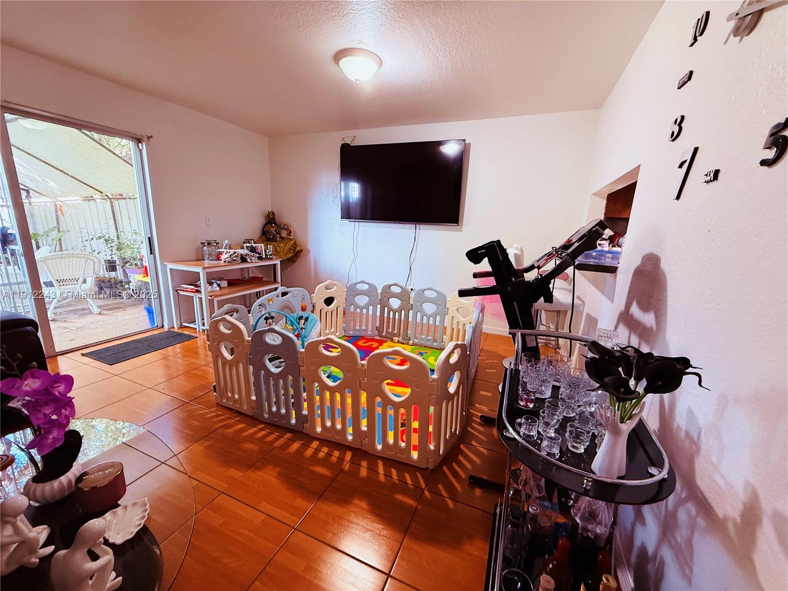 SUPERIOR GARDENS - Residential Lease