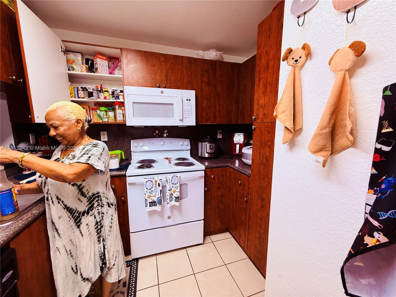 SUPERIOR GARDENS - Residential Lease