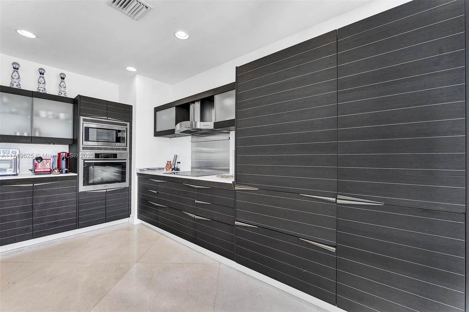 EPIC WEST CONDO - Residential Lease