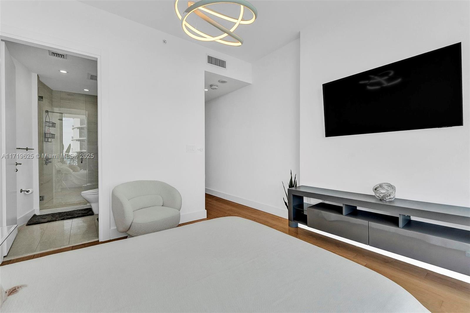 EPIC WEST CONDO - Residential Lease