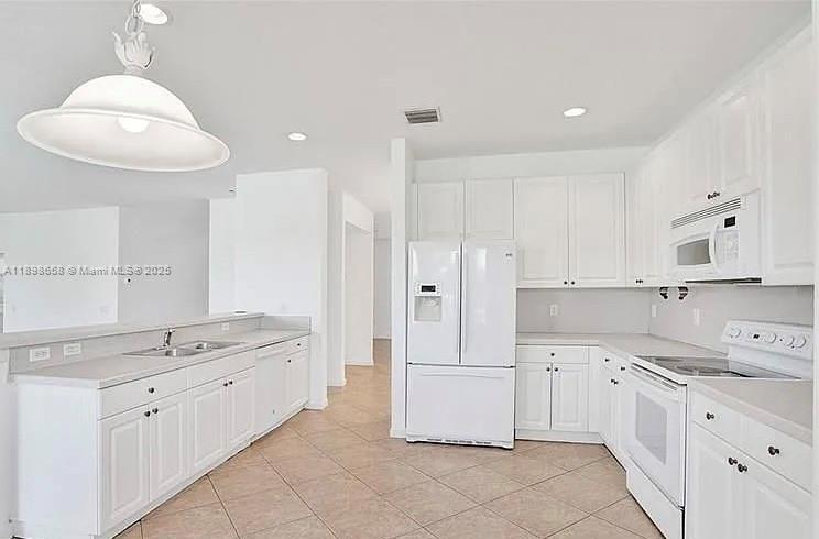 SECTOR 2-PARCELS 12 13 14 - Residential Lease