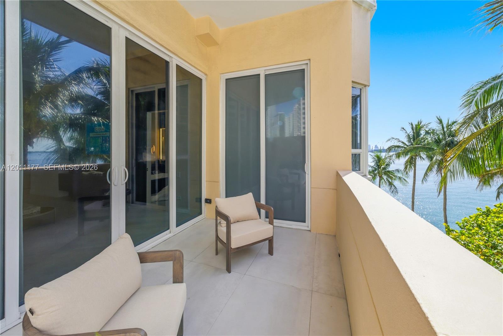 808 Brickell Key Dr 408