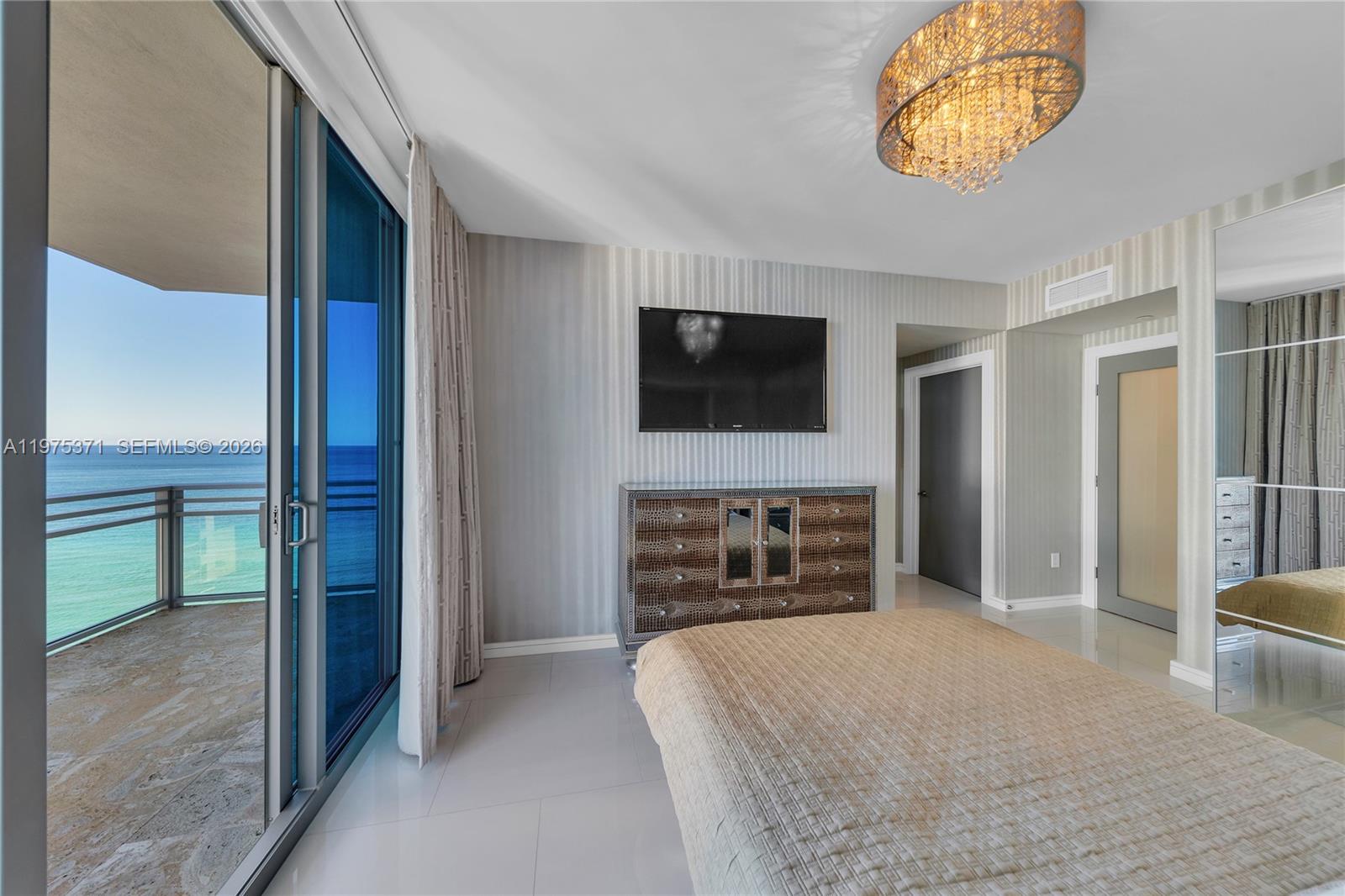 DIPLOMAT OCEANFRONT RESID - Residential