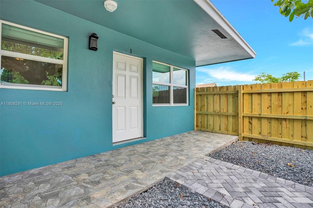 Photo of 929 S N St #4, Lake Worth, FL 33460 (MLS # A11808291)