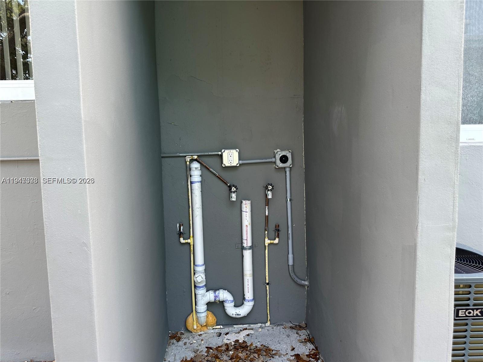 FLORAL PK 1ST AMD - Residential Income