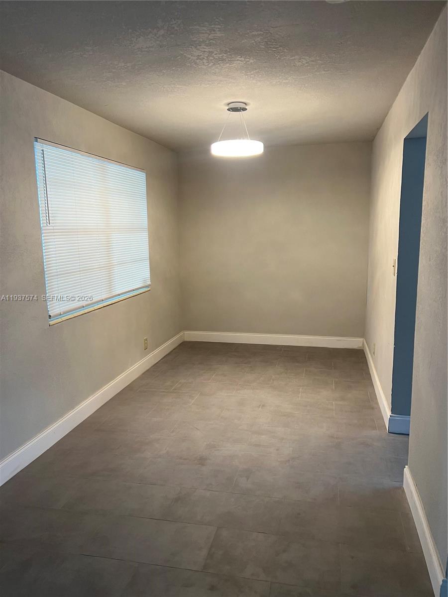 TWIN LAKES HOMES - Residential