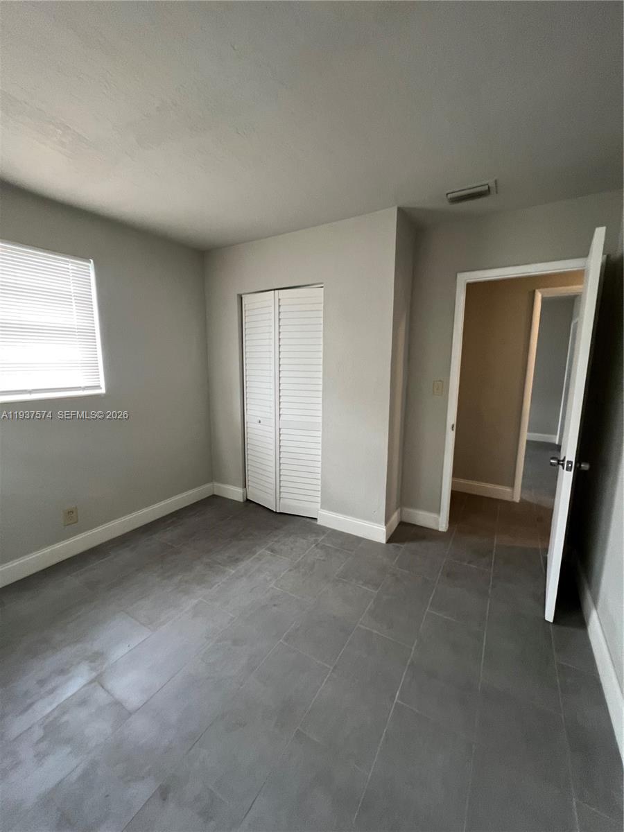 TWIN LAKES HOMES - Residential