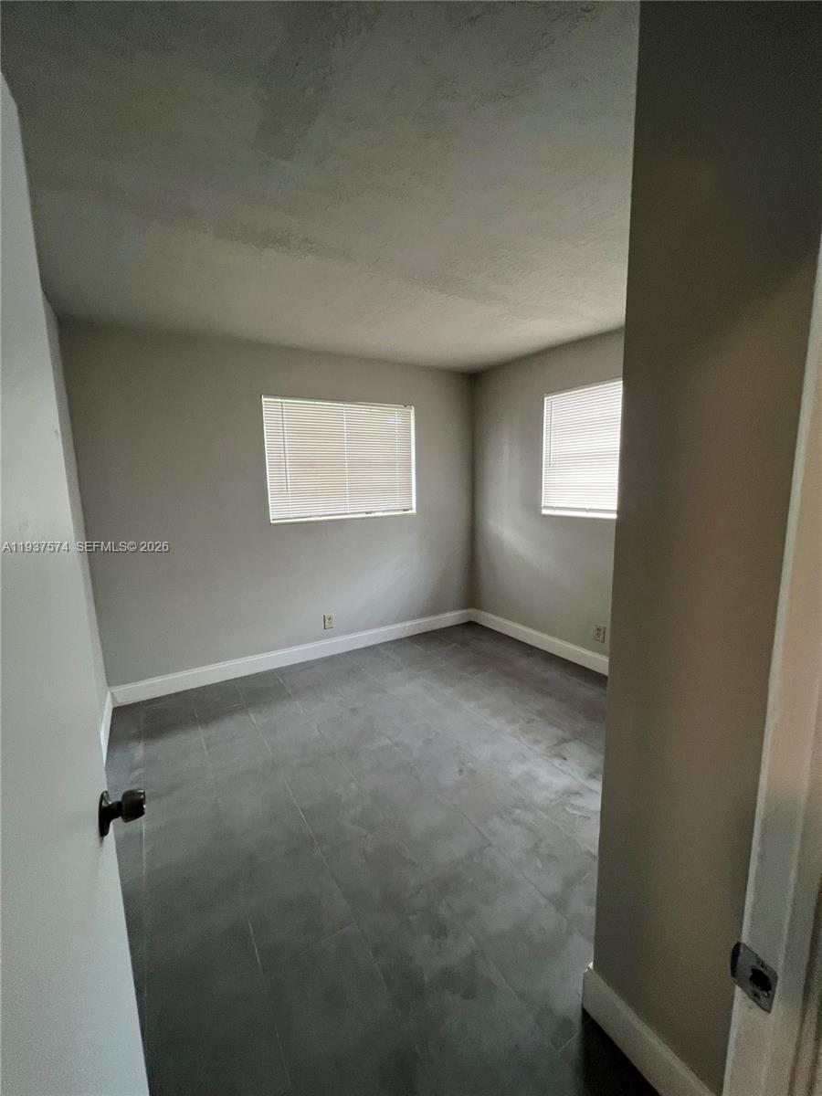 TWIN LAKES HOMES - Residential