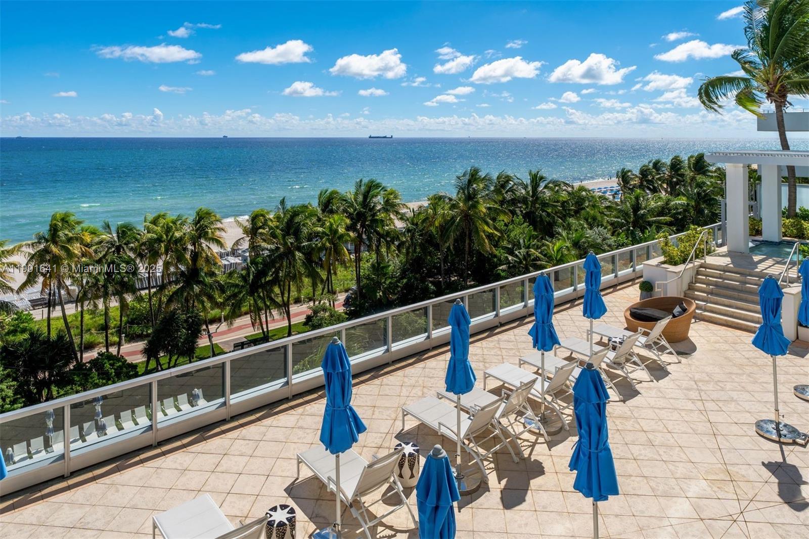 FONTAINEBLEAU III OCEAN C - Residential