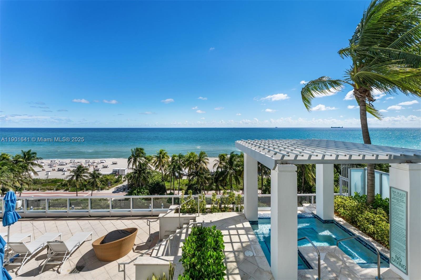 FONTAINEBLEAU III OCEAN C - Residential