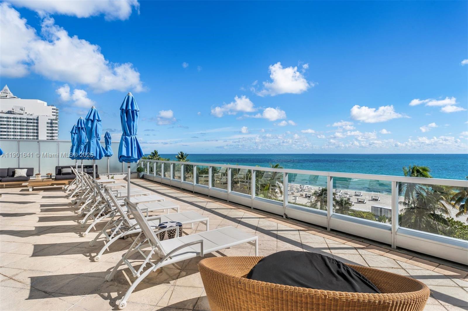 FONTAINEBLEAU III OCEAN C - Residential