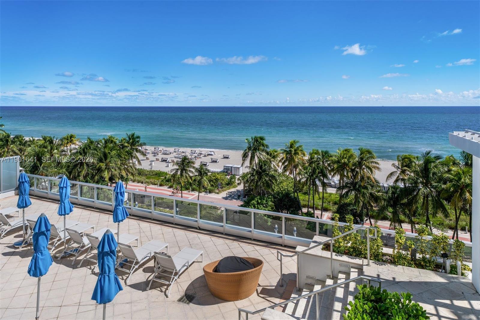 FONTAINEBLEAU III OCEAN C - Residential