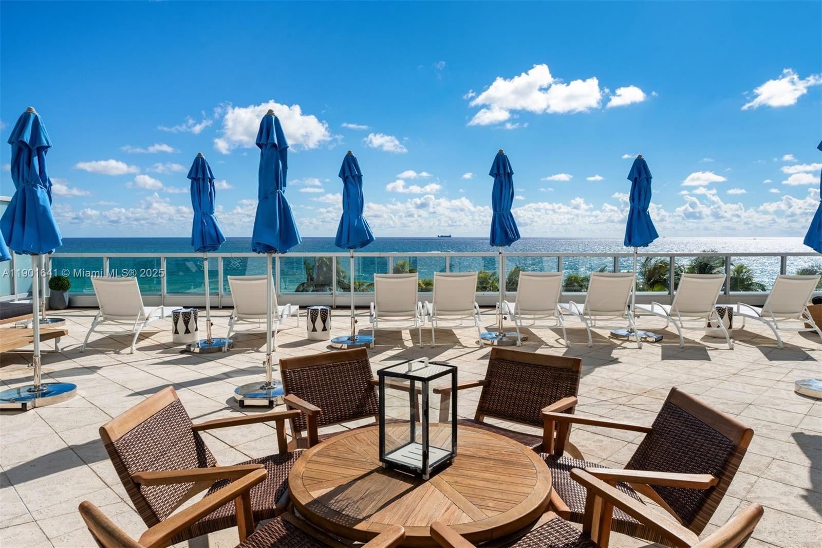 FONTAINEBLEAU III OCEAN C - Residential