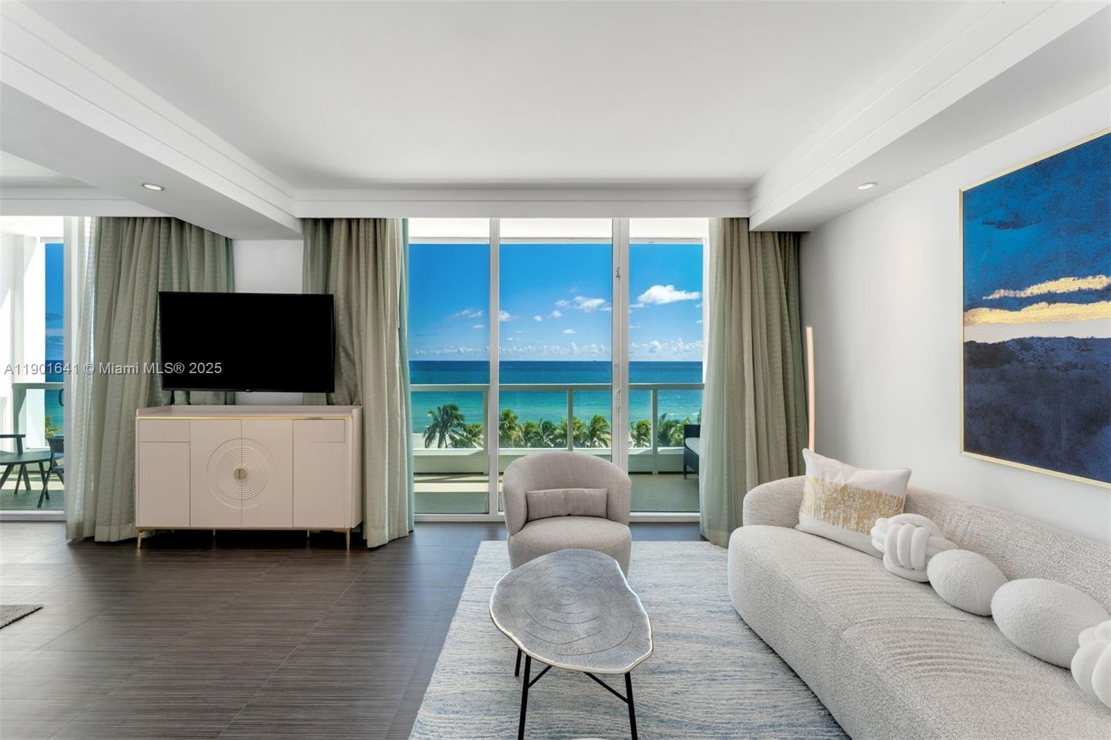 FONTAINEBLEAU III OCEAN C - Residential