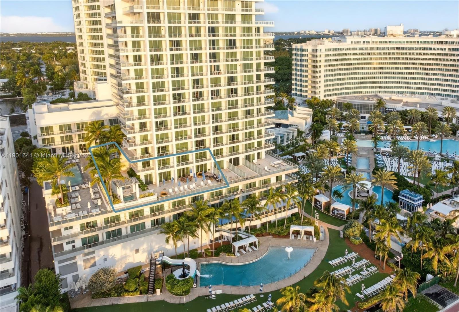 FONTAINEBLEAU III OCEAN C - Residential