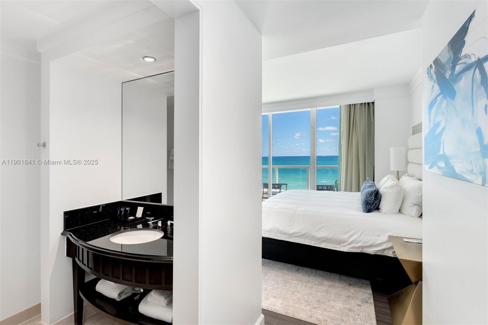 FONTAINEBLEAU III OCEAN C - Residential