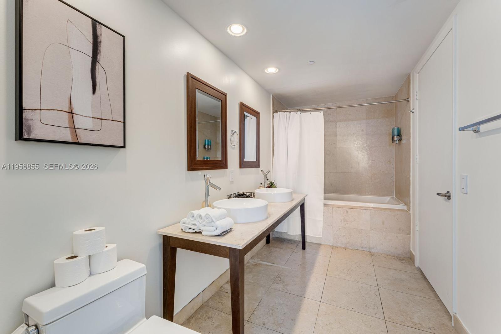 ICON BRICKELL CONDO NO 3 - Residential