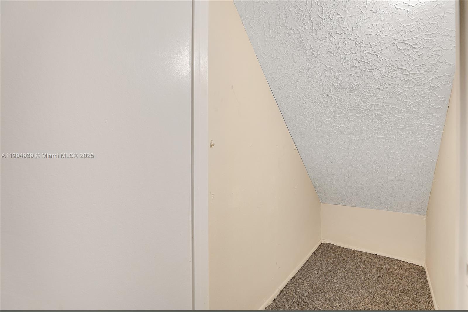 GARDENS NORTH ONE CONDO - Residential