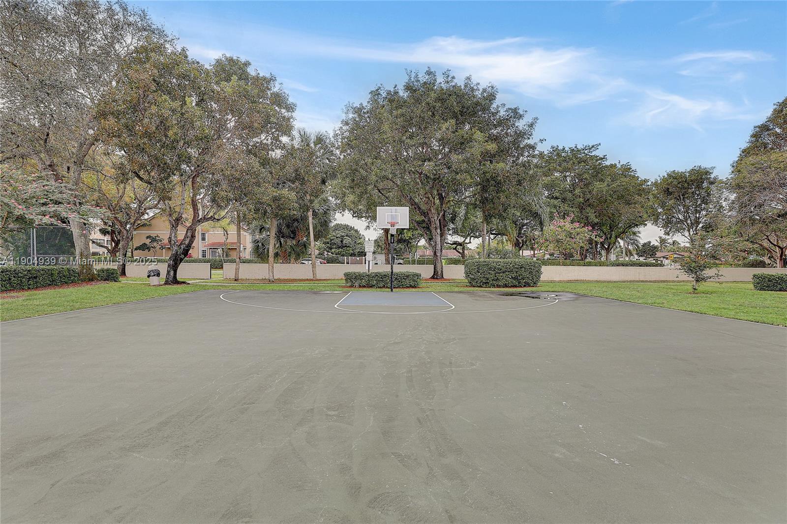 GARDENS NORTH ONE CONDO - Residential