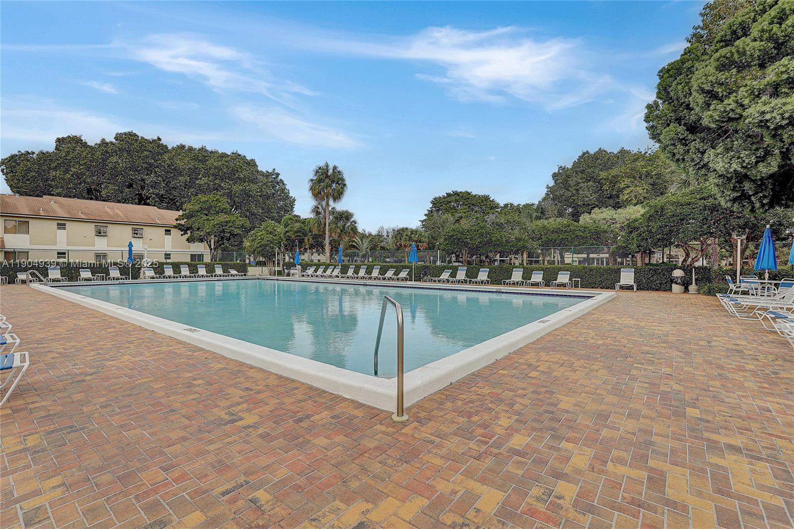 GARDENS NORTH ONE CONDO - Residential