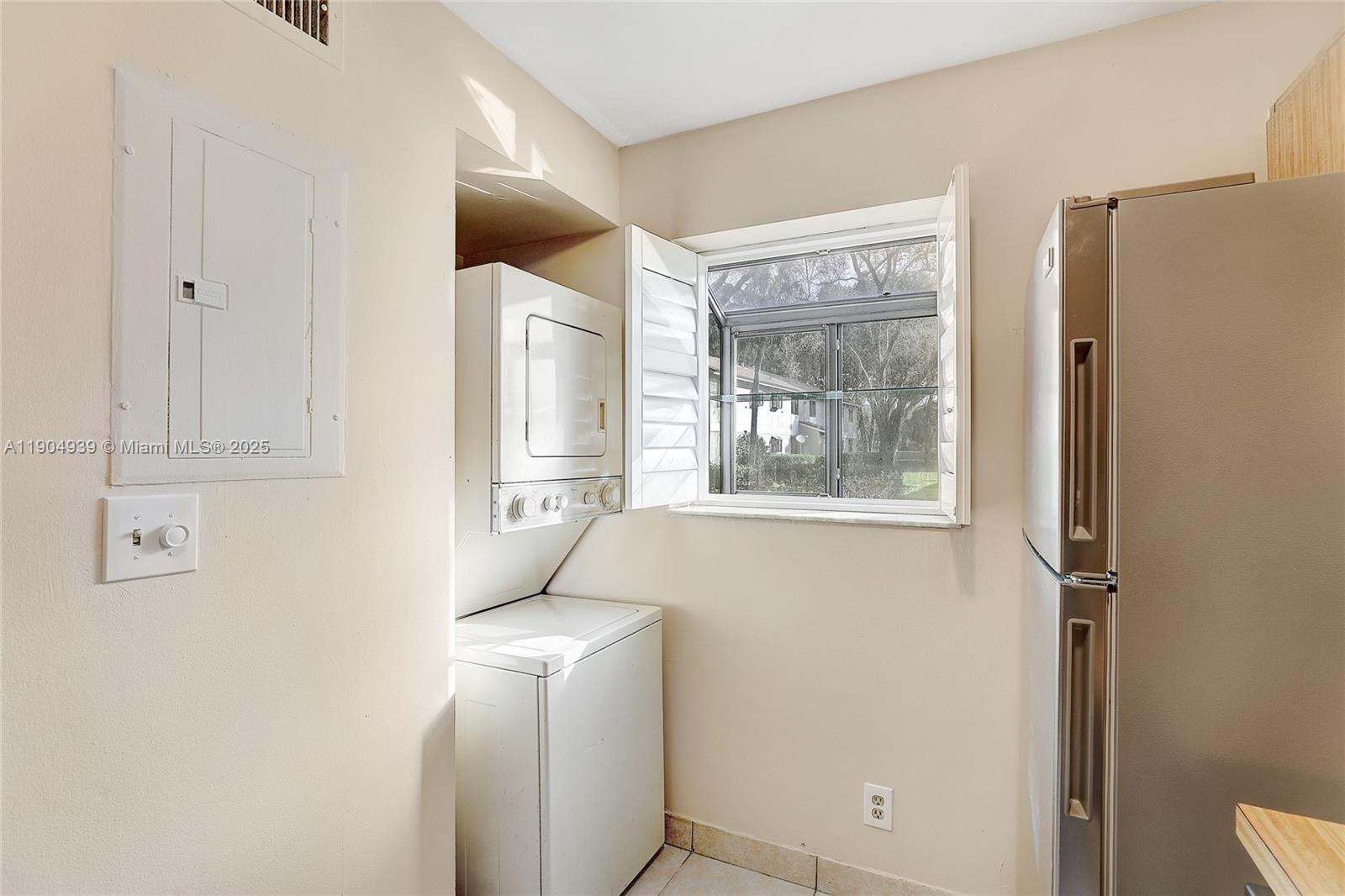 GARDENS NORTH ONE CONDO - Residential