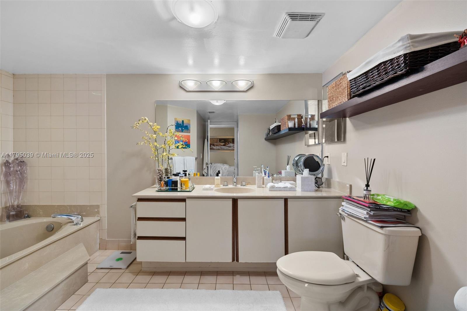 SPINNAKER BAY AT THE WATE - Residential