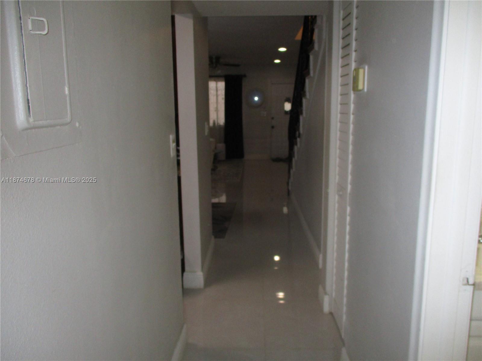 PARK PLAZA TOWNHOUSES CON - Residential