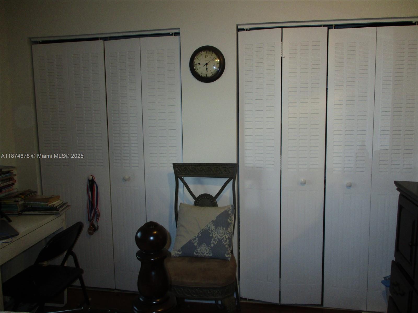 PARK PLAZA TOWNHOUSES CON - Residential