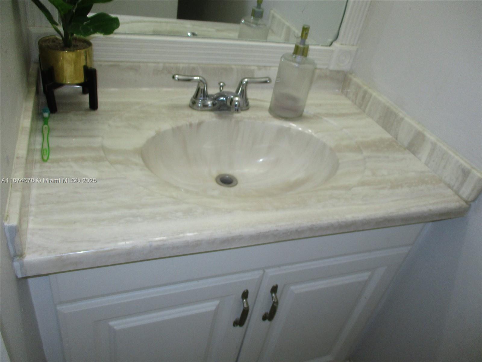 PARK PLAZA TOWNHOUSES CON - Residential