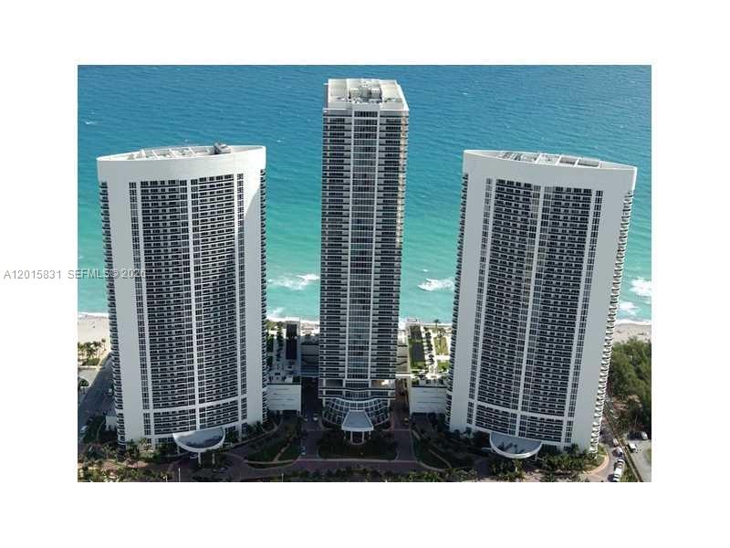BEACH CLUB II - Residential
