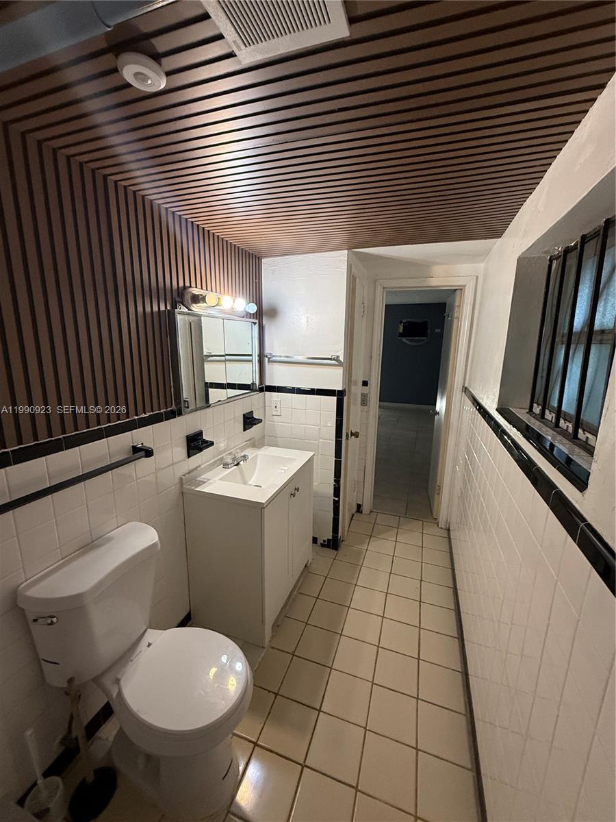 SCOTT LAKE MANOR SEC 3 - Residential Lease