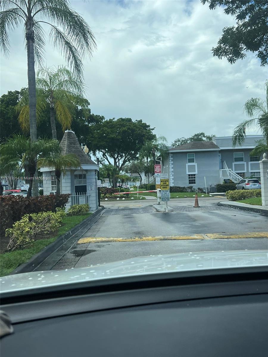 MONTEREY VILLAGE-TWO COND - Residential
