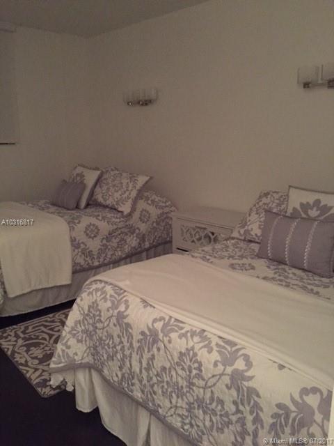 OCEANVIEW BUILDING A COND - Residential Lease